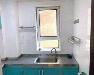 通州马驹桥南北通透精装两居 满二住宅172万