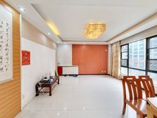 阿卡迪亚满五年 南北通透 位置安静 诚心出售 看房方便