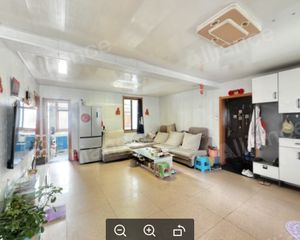 西工区 王城公园附近 健康新村 精装修 步梯 三 室