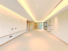 中化润达丰滨江樾城 4室2厅 东南