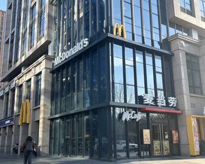 亦庄丶林肯公园丶年租金80万丶做银行房东丶带车位丶个人能买