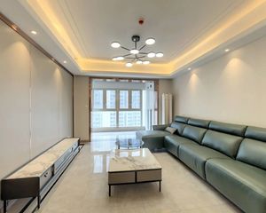 电建洺悦府 房东装修20多万,没有入住过,家具家电齐全
