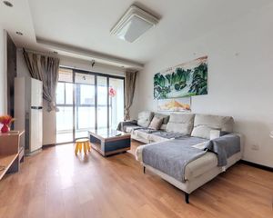 中大君悦金沙五期 中高楼层采光视野好,近地铁,双阳台朝南