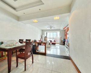 蜀都花园 3室1厅 东南