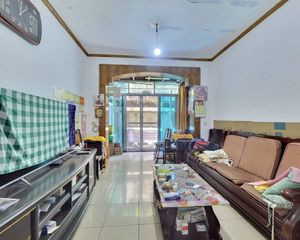 实业街29号 宽窄巷子附近,两居室,青羊2区 1楼有花园