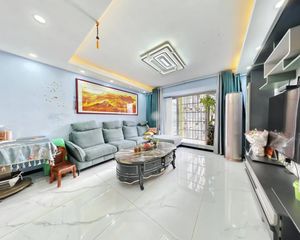 长富新城 宽窄巷子 地铁2/4号线 青二少城书包