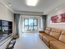 航城壹号 毛坯 单价1万7 户型好 随时签约 没有中介费