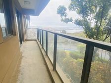 经投湖山望 商品房 满二 电梯房 南北通透. 可观湖景