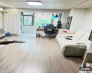北通透两居 精装修低楼层 193万起拍