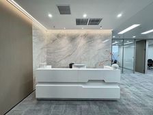 长沙金茂大厦 梅溪湖商圈 一线湖景 高端配套 精装带家具 !