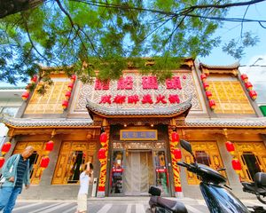 清华北大旁丶餐饮独栋丶日人流10万+丶无