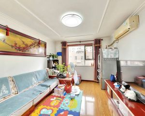 首付低 此房满五年家庭唯一住房,南北双通透,无遮挡不临街。