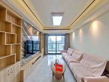 光明龙光玖龙台四室二厅,近地铁,车位充足,封闭式管理