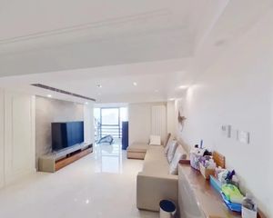 东二环朝阳门,200万多精装婚房,单价5万多,带2车位