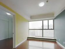 我是本房维护人 朝阳门日坛公园大一居 视野开阔 诚意卖