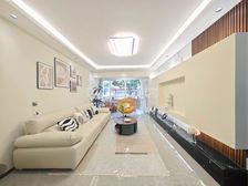 一楼带50平花园 南北通透 120平 3室 看房方便 有钥匙