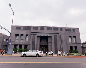 朝阳 业主急售!年租金50万 临街独栋出售 可做酒店可办公!