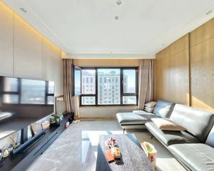 金茂府 南北通透133㎡三居 中间楼层视野开阔 科技住宅诚售