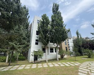 亦庄荣昌东街地铁旁丨整栋3750平米 单价1万 空房出租出售