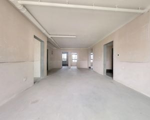 南洋广场旁洋房4室2厅2卫毛坯好楼层带产权车位