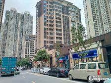 滨湖区双学效旁,沿街重餐饮现铺,单价1.2万,年租金13万