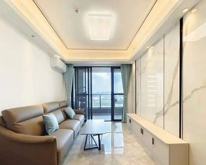 中央城 内转现房 三房两卫设计 可以随时看房 南北对流随时约