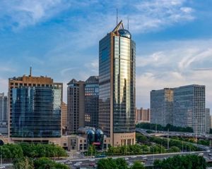 国贸惠普大厦 整层6000平 单价28000元 税费少带车位