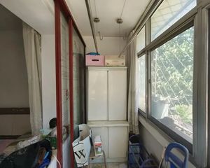 喜欢简单,不会凌乱;喜欢低调,不会张扬,西环里诚意出售