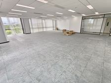 奉贤临港中心 大户型230平米 已分割 拎包入驻 随时看房