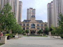 假日丽城 南北通透户型 低楼层 户型好