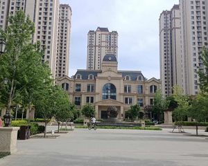 假日丽城 南北通透户型 低楼层 户型好