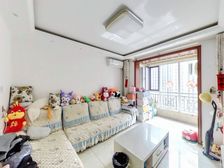 紧邻地铁,交通便利,户型方正,大客厅,中楼层,精装修