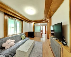 直落 板楼2层 南北通透2居室 诚意出售 随时可以看房