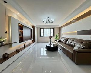 万博旁 朝阳花园3楼 三阳开泰 豪华装修 拎包入住 带地下室