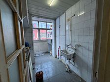 房东急售 中华小区内工行宿舍中间楼层采光好 交通便利 近医院