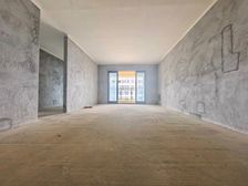 (看房车接车送)出门有地铁——有菜市场——价格实惠安心卖
