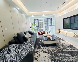 次新小区松雅湖南地铁站中建 全新精装四室两卫 南北通透双阳台
