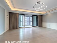 中信君廷 4室2厅288.45平少见南北通,3南一北客厅朝西