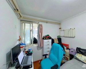 海淀西三旗南北通透三居 中层满五住宅 户型方正