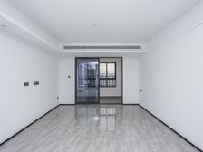 万科高第 精装修四房 中间楼层 厨卫全明 户型方正