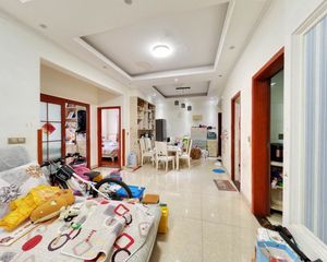 犀浦百伦广场 3室1厅 东南