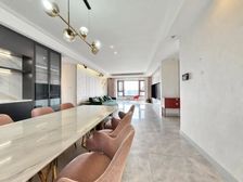 中洲中央城邦 4室2厅 东南