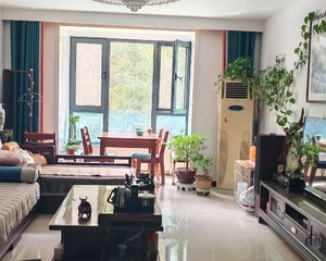 小区不出房 新上二楼 -东郡绿岛精装修 断桥铝门窗 不临街