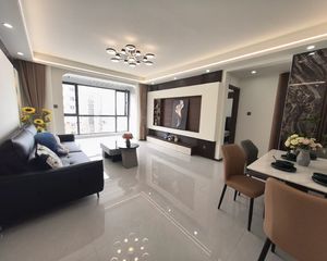 新上!秒卖 高小北师大 九号公寓住宅三室 豪华装修 拎包入住