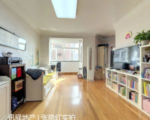 徐汇苑 2室2厅 112.79平两房朝南 采光好 精装修
