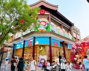 年租金50万 临街独栋出售 车位充足 租户稳定 10年租约!
