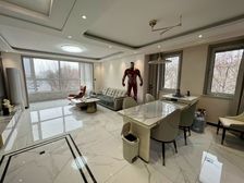 新增边户叠拼,业主自住精装修(60 )基本没住过,维护特别好