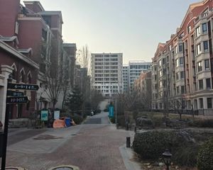 绿荫里南向三居 高层毛坯 136.7平米户型 电梯洋房