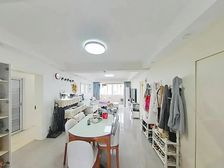 商品房小区环境好,近15号铁,视野开阔