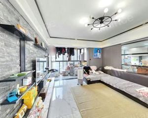 蓝山郡南北通透三居室 中层简装户型方正